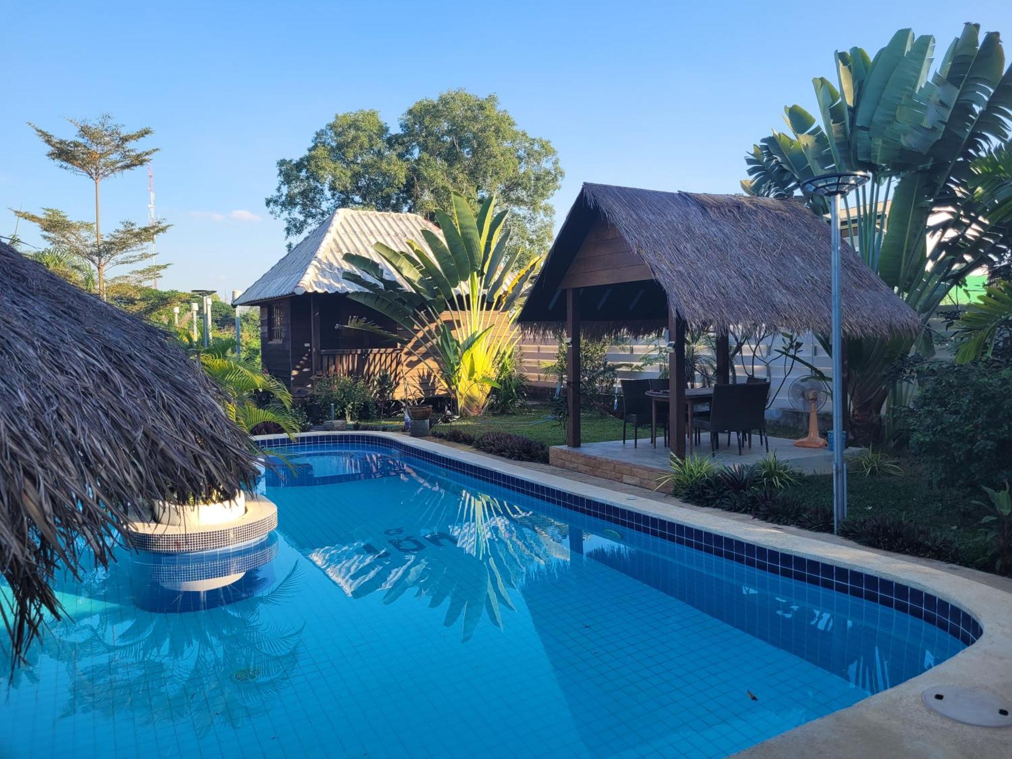 Mister Check Paradise Si Chiang Mai Exterior photo